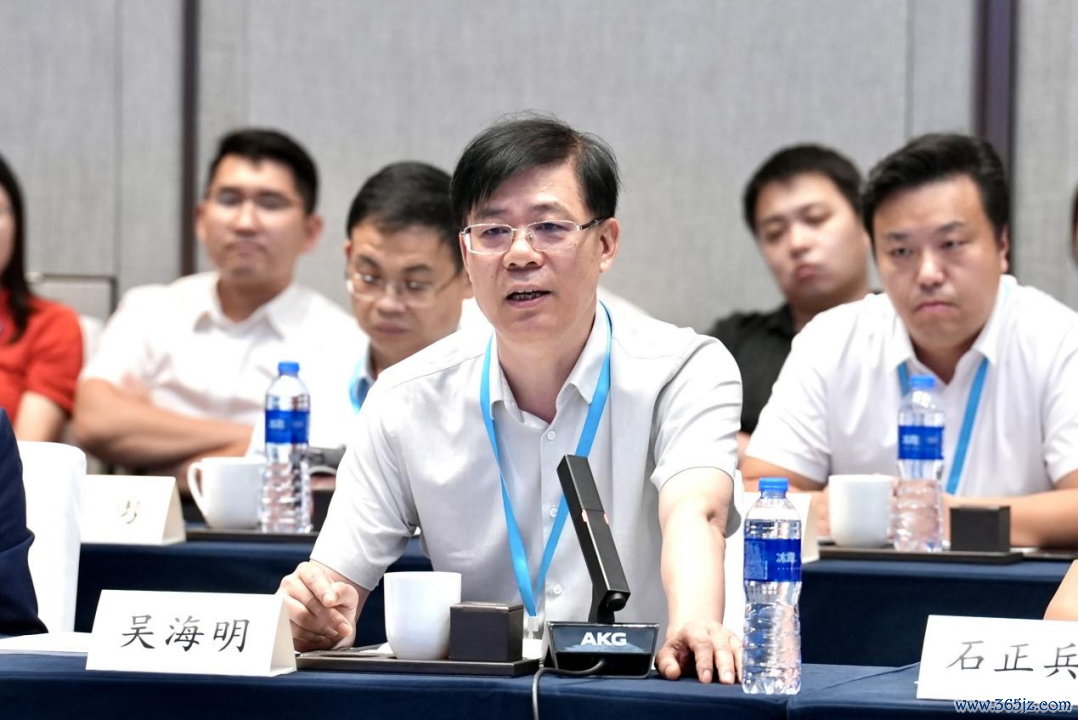 浙江震元董事长吴海明