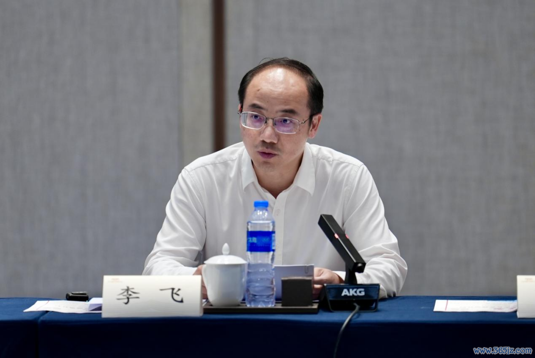 汕头市委常委、市政府党构成员李飞